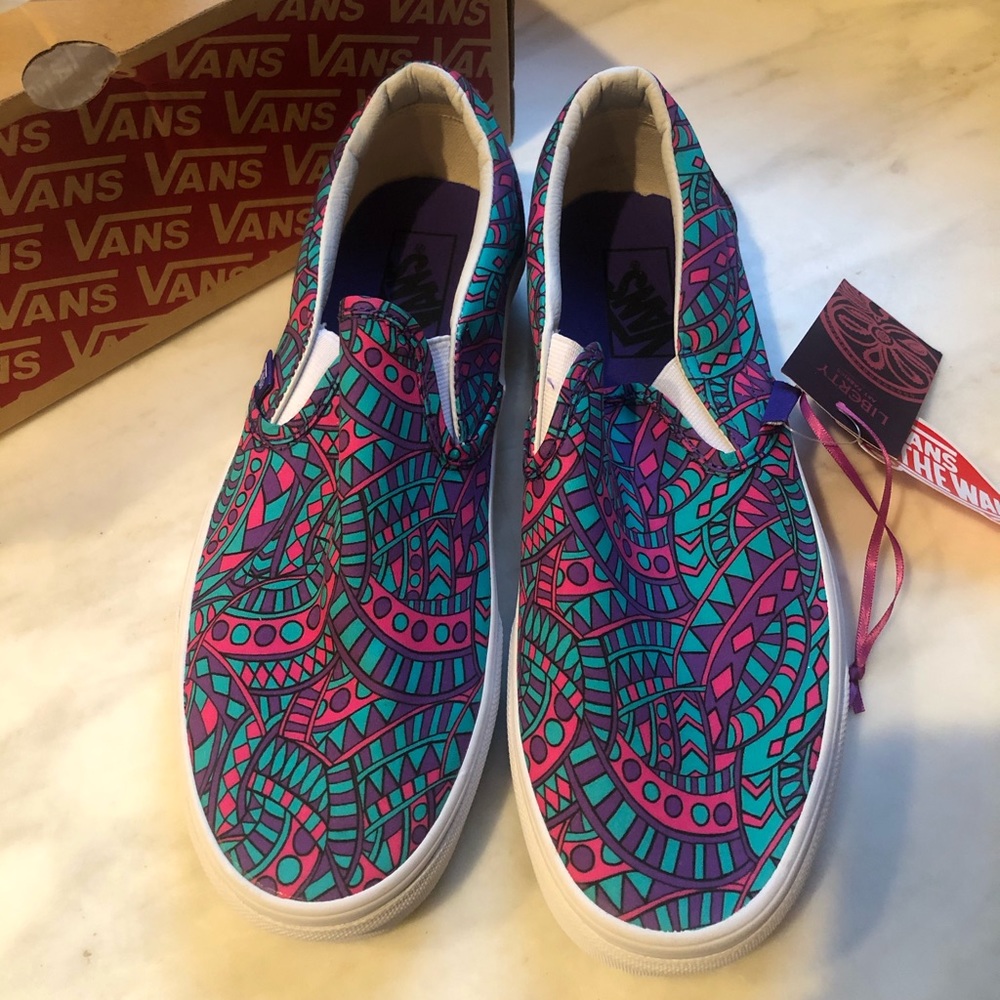 BRAND NEW VANS